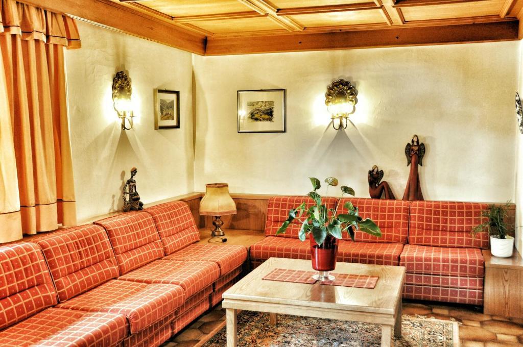 Hotel Panorama Garni Ingrid Toblach Exteriér fotografie